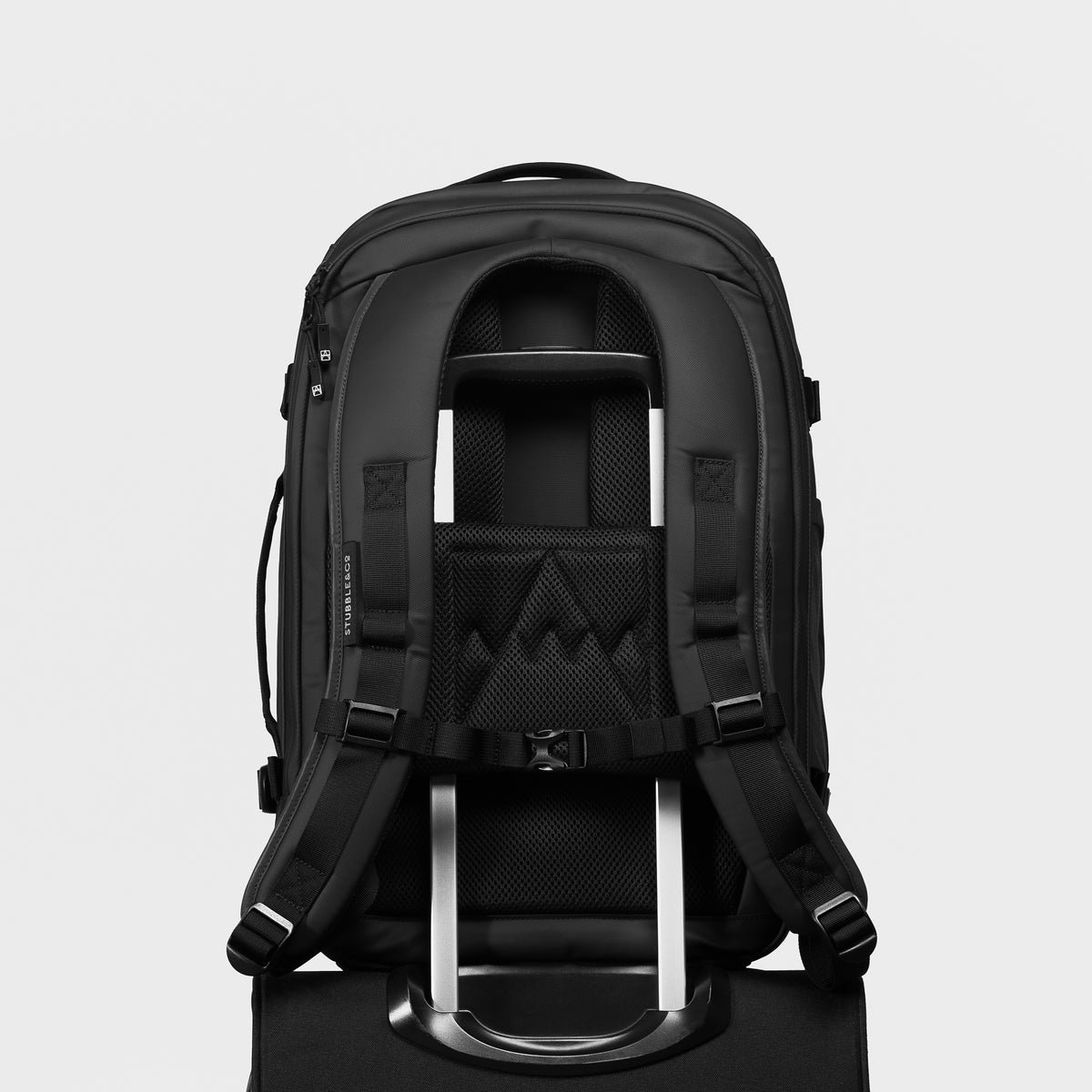 Stubble and Co Hybrid 30L luggage pass-through sleeve