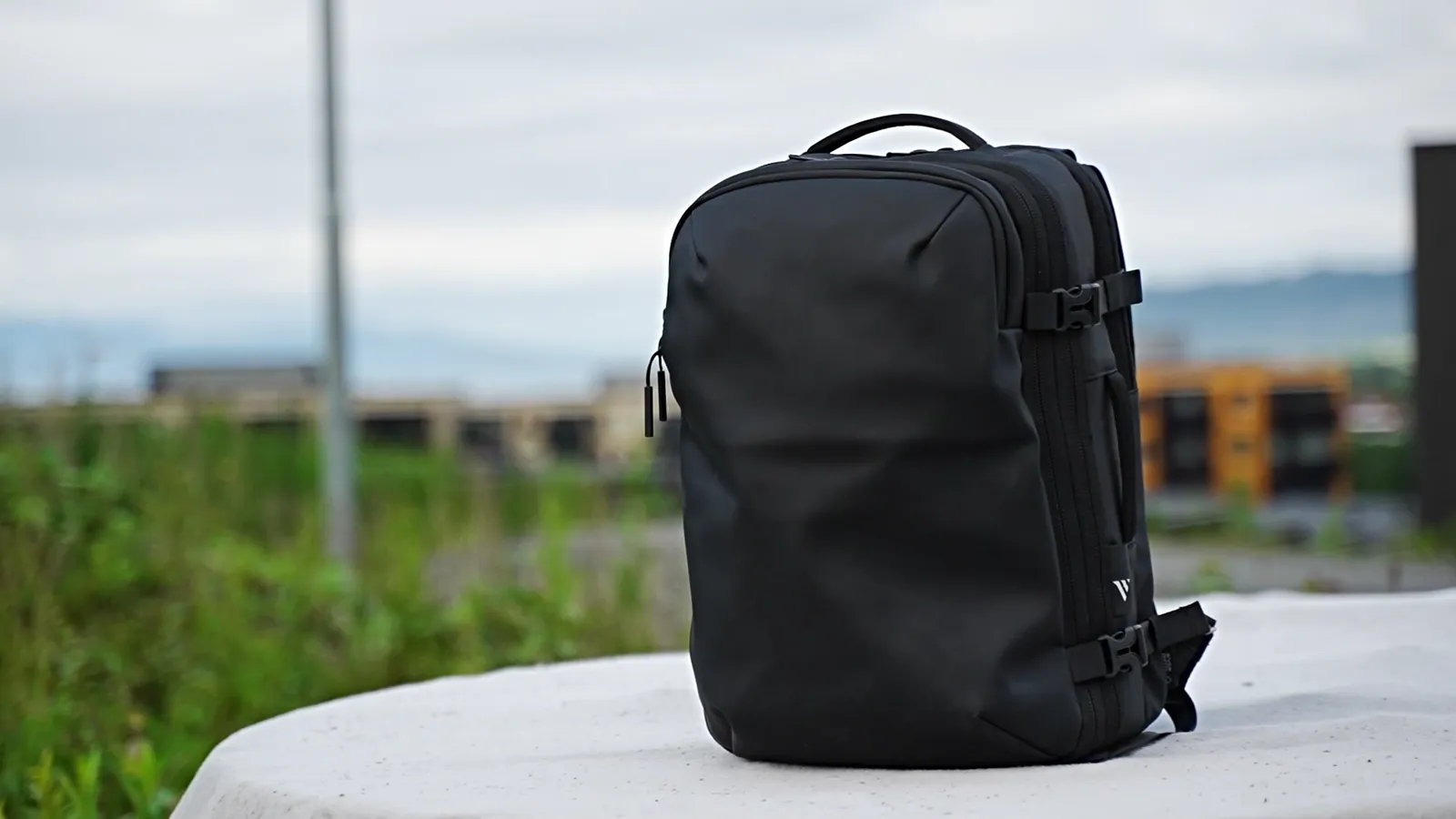 Black Voyage Zephyr Pro Lite front view with a city background